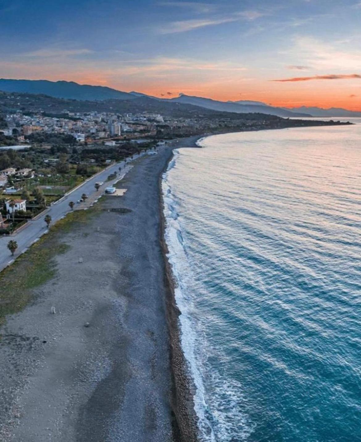 Appartamento Vista Isole Eolie Acquedolci Εξωτερικό φωτογραφία